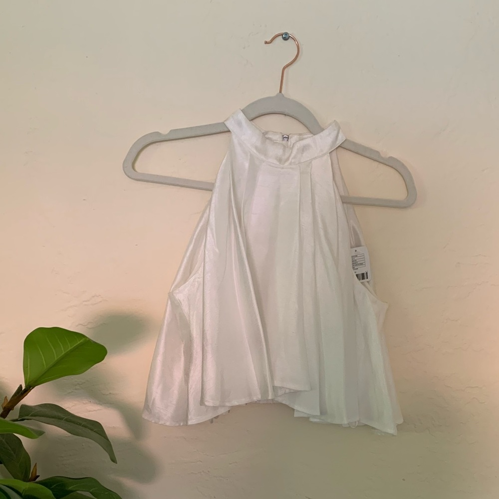 Cameo NWT Ivory Sleeveless Top Size XS